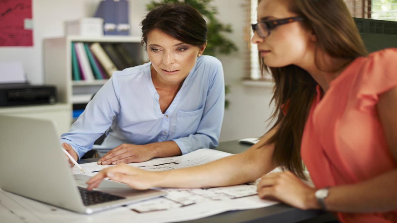 15) IT project and programme managers £48,536